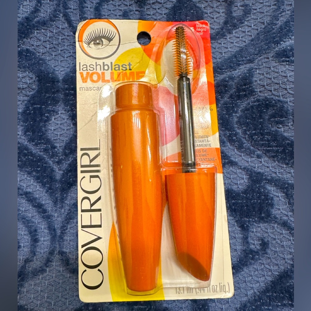 NWT CoverGirl LashBlast Volume Mascara‎ in Orange